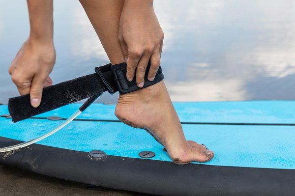 Leash surf : choisissez le meilleur pour votre sécurité